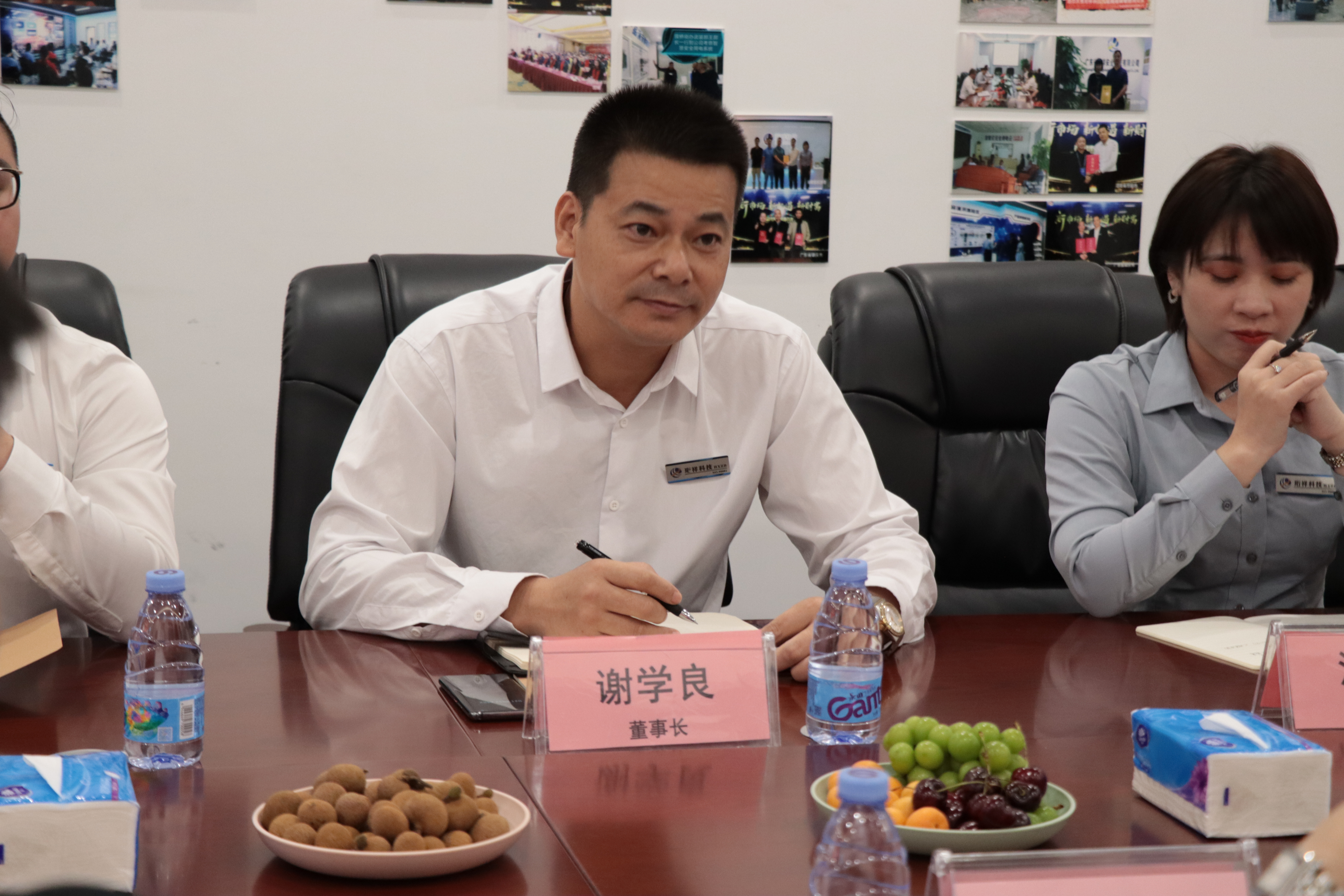热烈欢迎邯郸魏县一行领导莅临中国有限公司科技参观考察